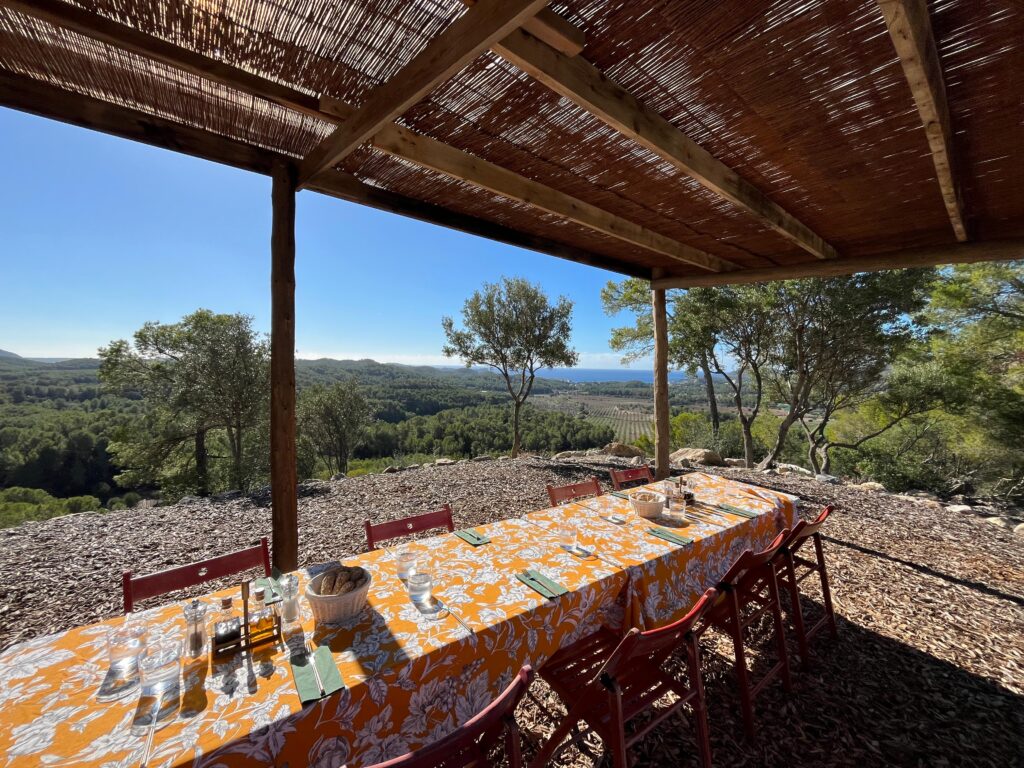 Elevenses in the Spanish sunshine at Las Barracas 