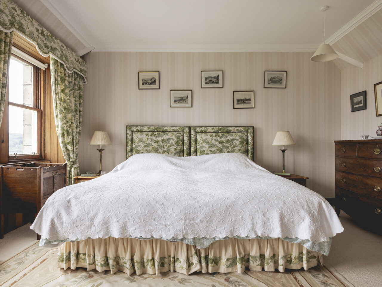 Bedroom at laird lodge